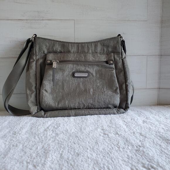 Baggallini New Classic Uptown Bagg Sterling Shimmer - Picture 1 of 6